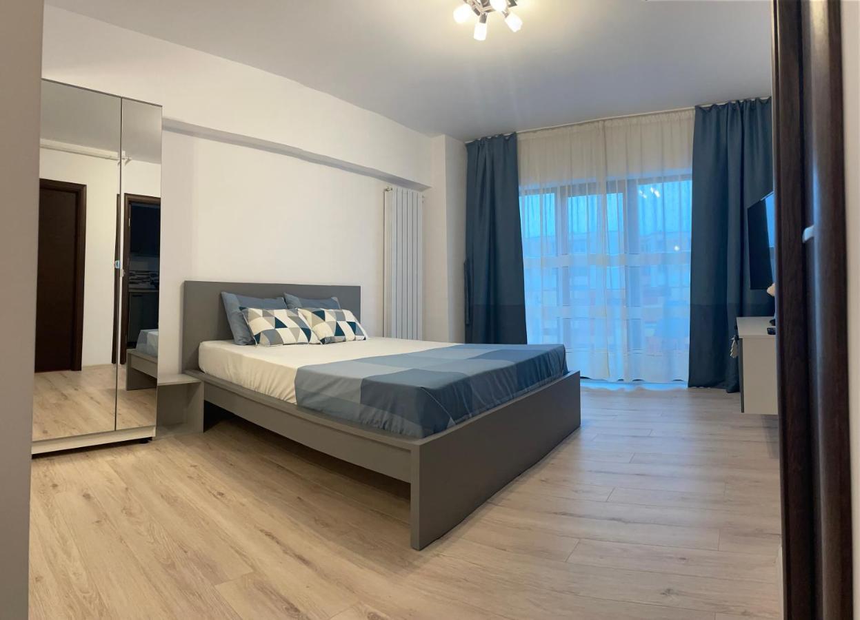 New Studio Pitesti Luaran gambar
