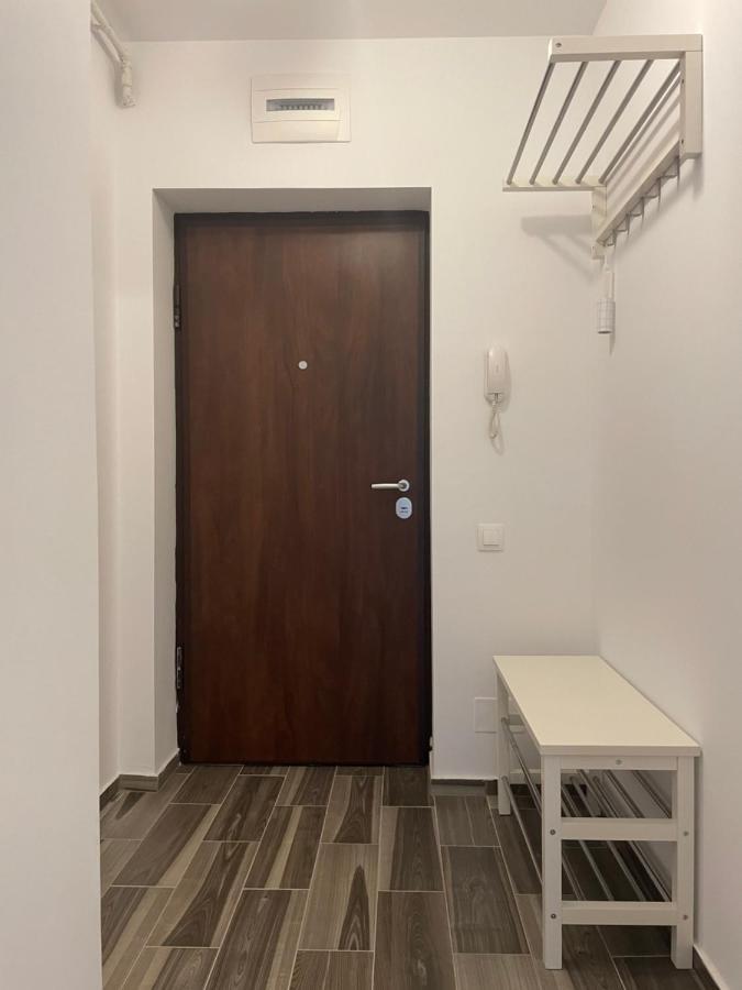New Studio Pitesti Luaran gambar