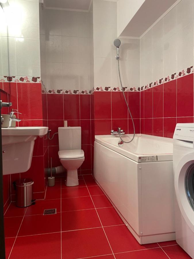 New Studio Pitesti Luaran gambar